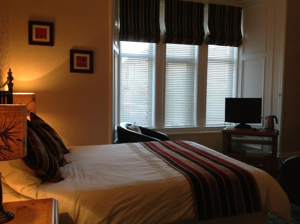 Moraydale Guest House Elgin Bagian luar foto
